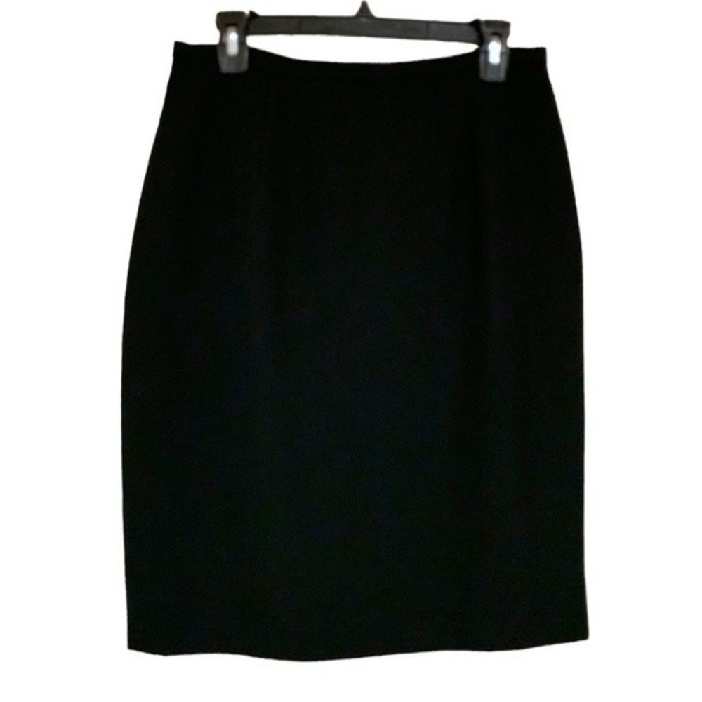 Black Knee Length Stretch Fabric Hem pencil skirt by Villager Liz Claiborne